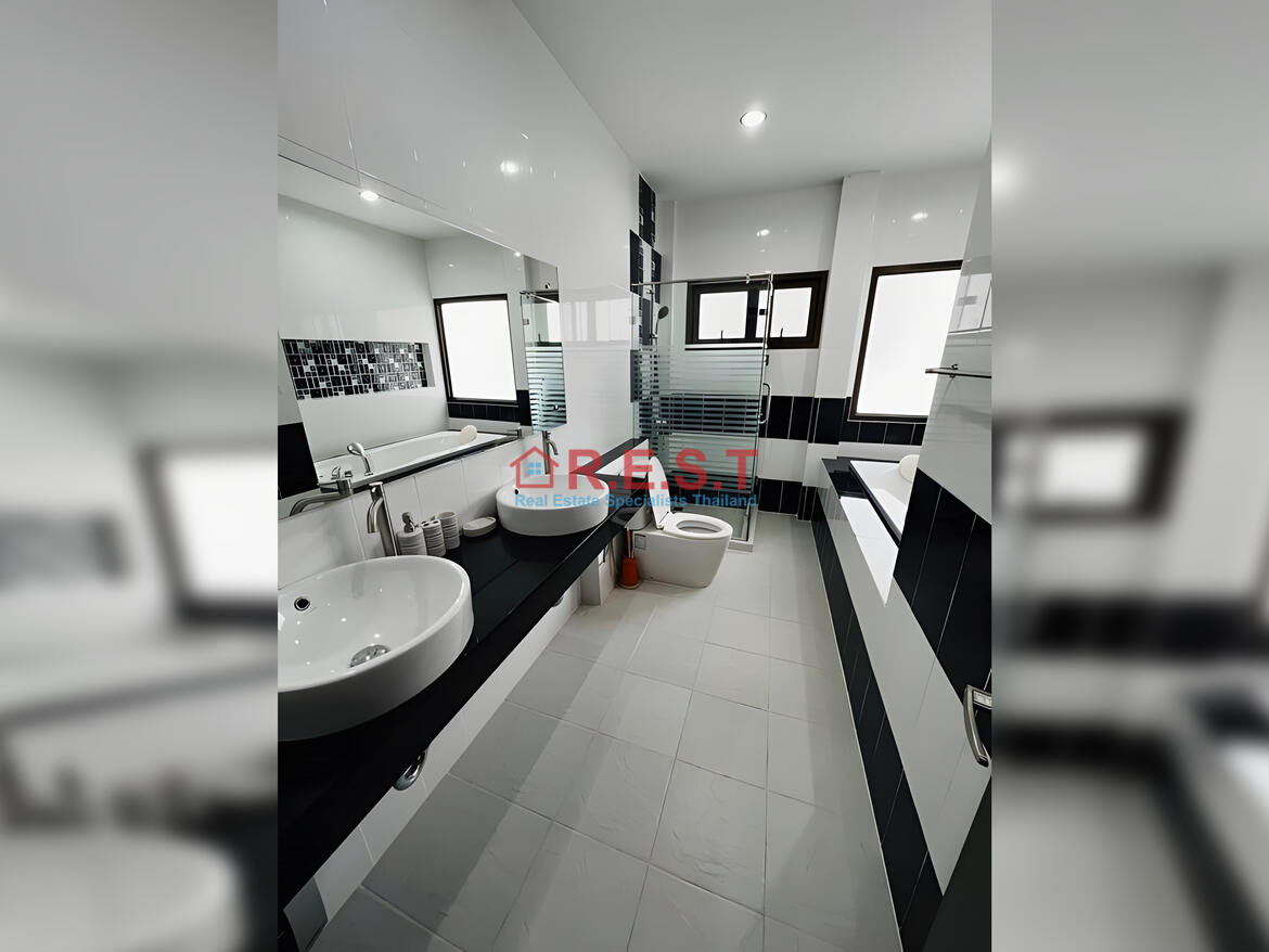 Baan Ampur 4 bedroom, 4 bathroom House For sale (8)