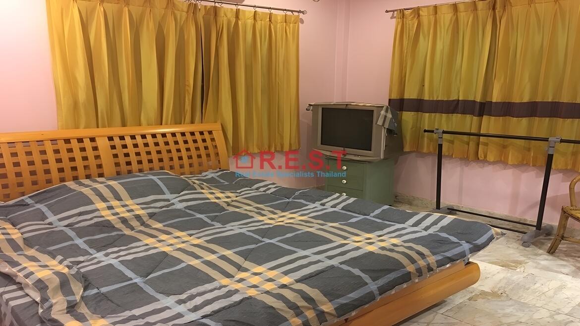Central Pattaya 3 bedroom, 4 bathroom House For rent (6)
