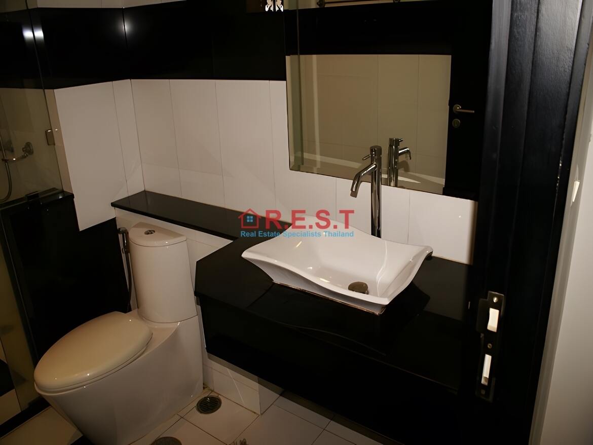 Picture of Central Pattaya 1 bathroom Condo For rent