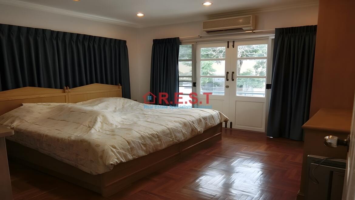Central Pattaya 4 bedroom, 3 bathroom House For rent (5)
