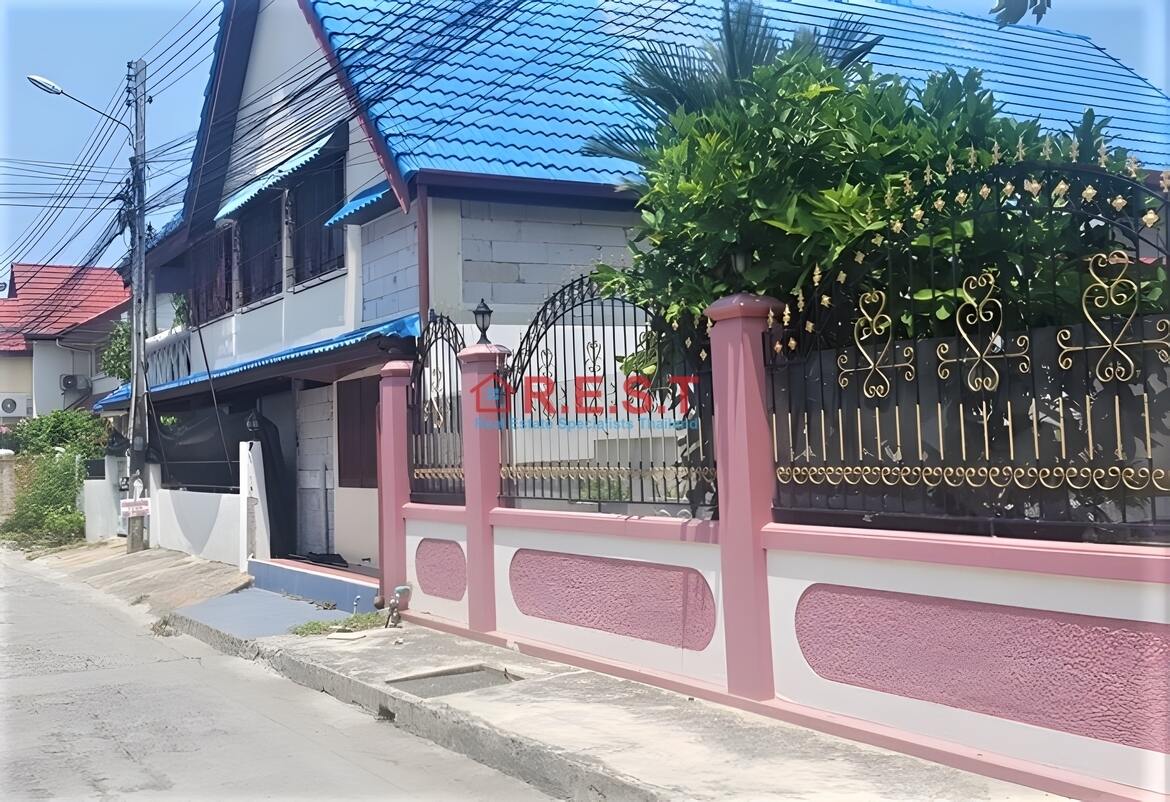 Picture of Central Pattaya 5 bedroom, 4 bathroom House For sale