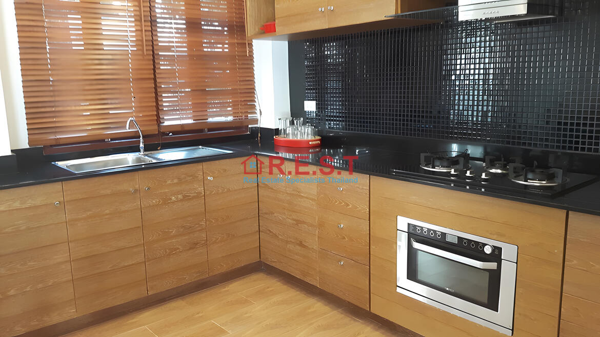 Jomtien 4 bedroom, 5 bathroom House For rent (5)