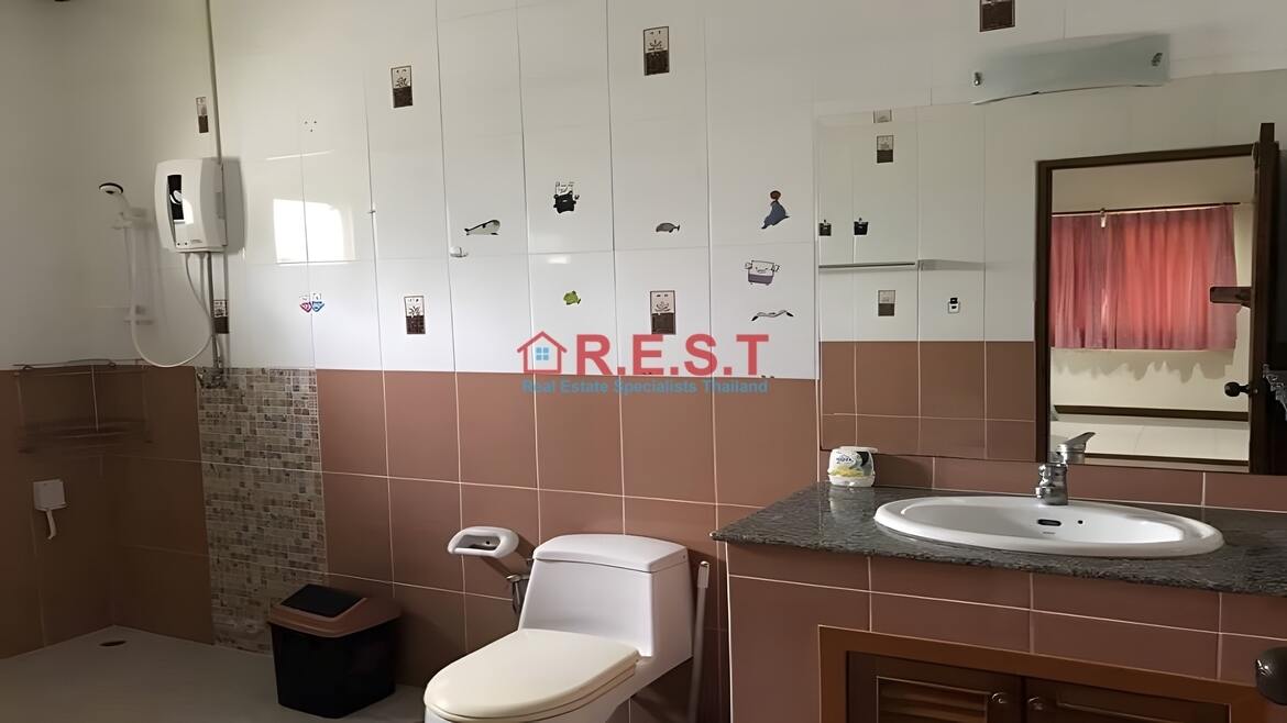 Soi Siam Conutry Club 3 bedroom, 3 bathroom House For rent (13)