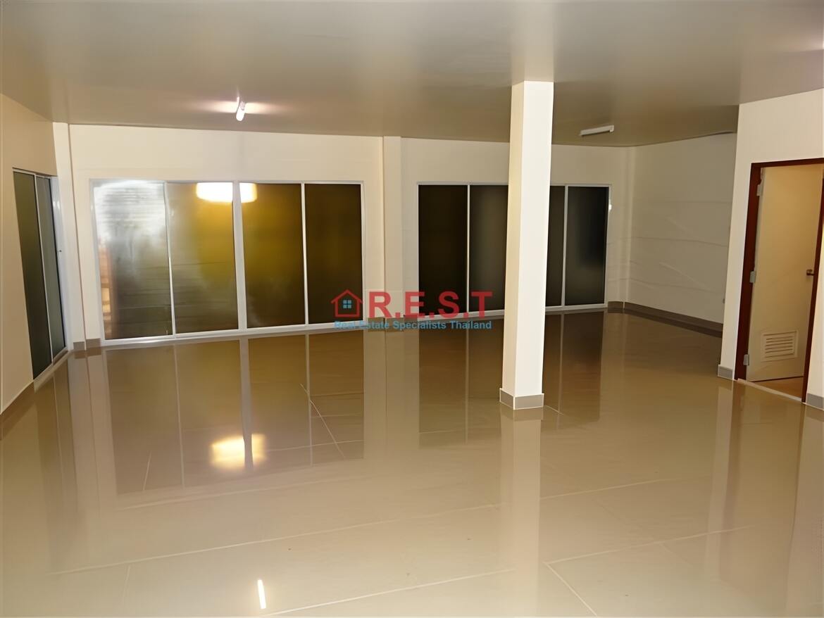 Picture of South Pattaya 3 bedroom, 3 bathroom Business For sale