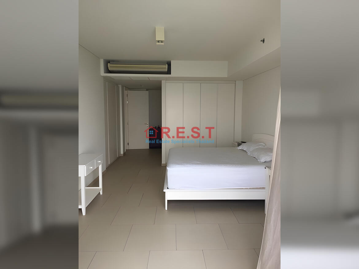 Wongamat 3 bedroom, 4 bathroom Condo For sale (3)