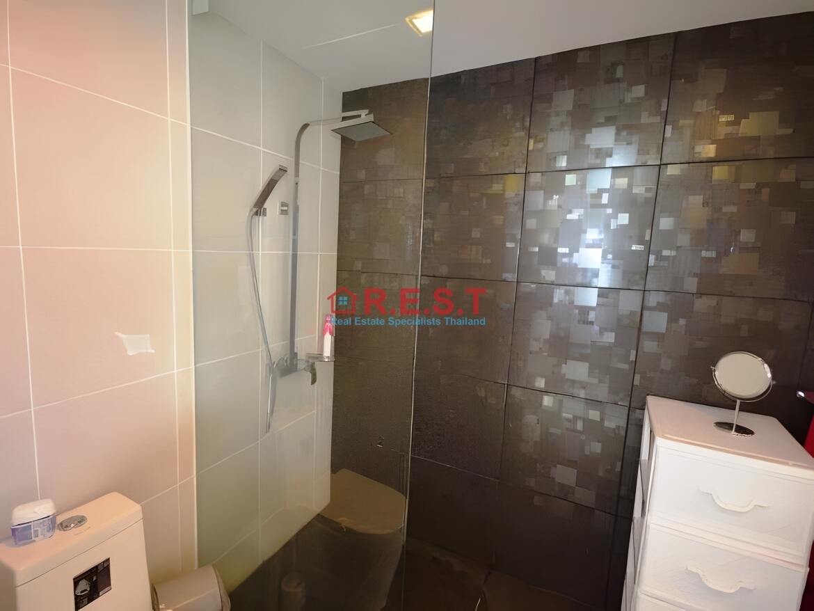 Wongamat 1 bathroom Condo For rent (7)