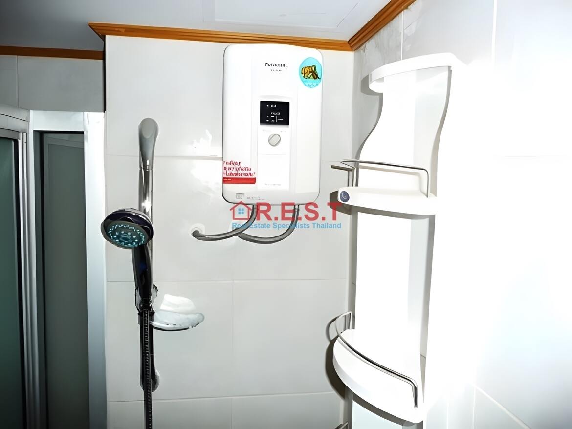 Wongamat 1 bathroom Condo For rent (4)