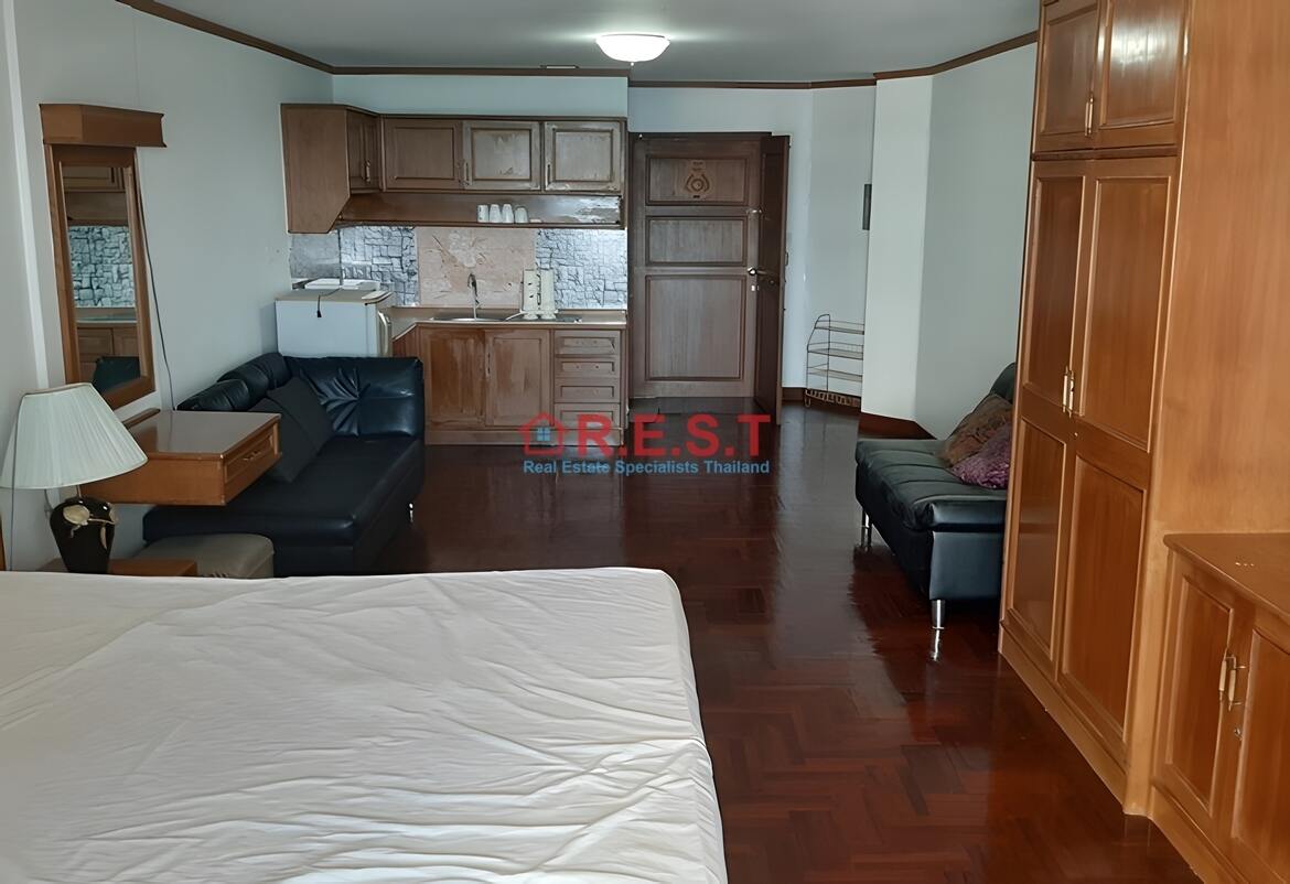 Wongamat 1 bedroom, 2 bathroom Condo For rent (2)